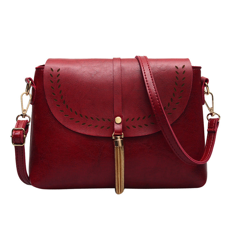 Wholesale Vintage Style Shell Tassel PU Shoulder Bag